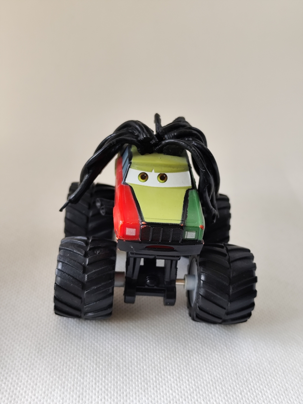 Disney Pixar Cars Diecast Toon Deluxe Die Cast Monster Truck Rasta Carian